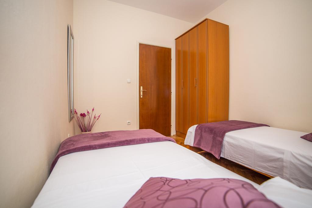 Apartments Maja Dugi Rat Luaran gambar