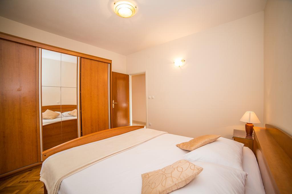 Apartments Maja Dugi Rat Luaran gambar