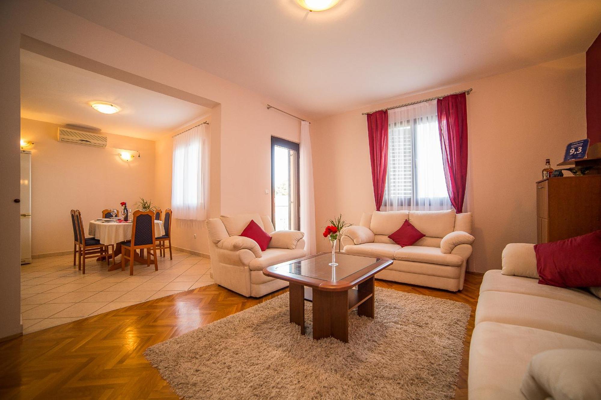 Apartments Maja Dugi Rat Luaran gambar