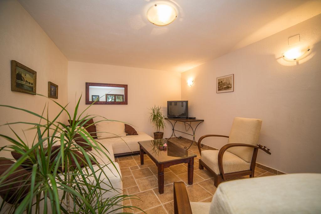 Apartments Maja Dugi Rat Luaran gambar