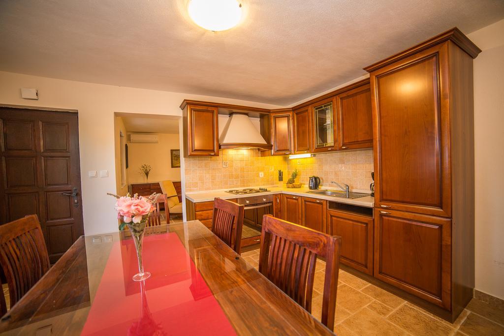 Apartments Maja Dugi Rat Luaran gambar